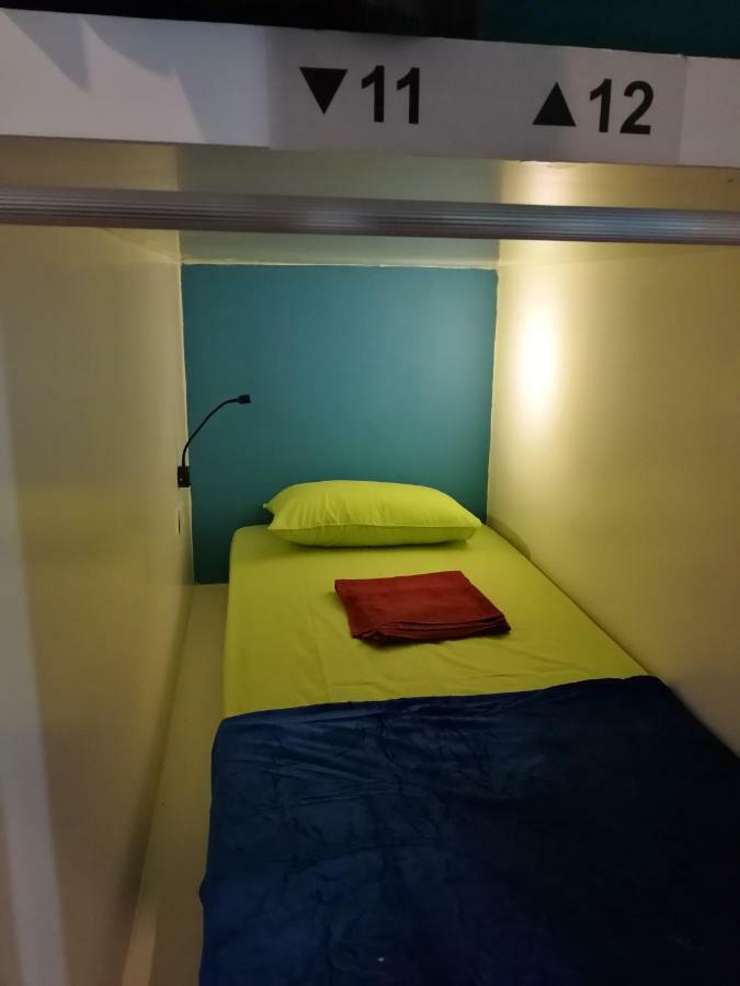 Sleepy Raccoon Hostel Jakarta Eksteriør bilde